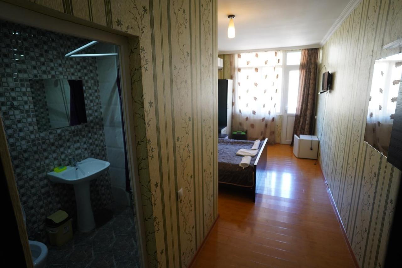 Imperator 1 Hotel คูทายสิ ภายนอก รูปภาพ