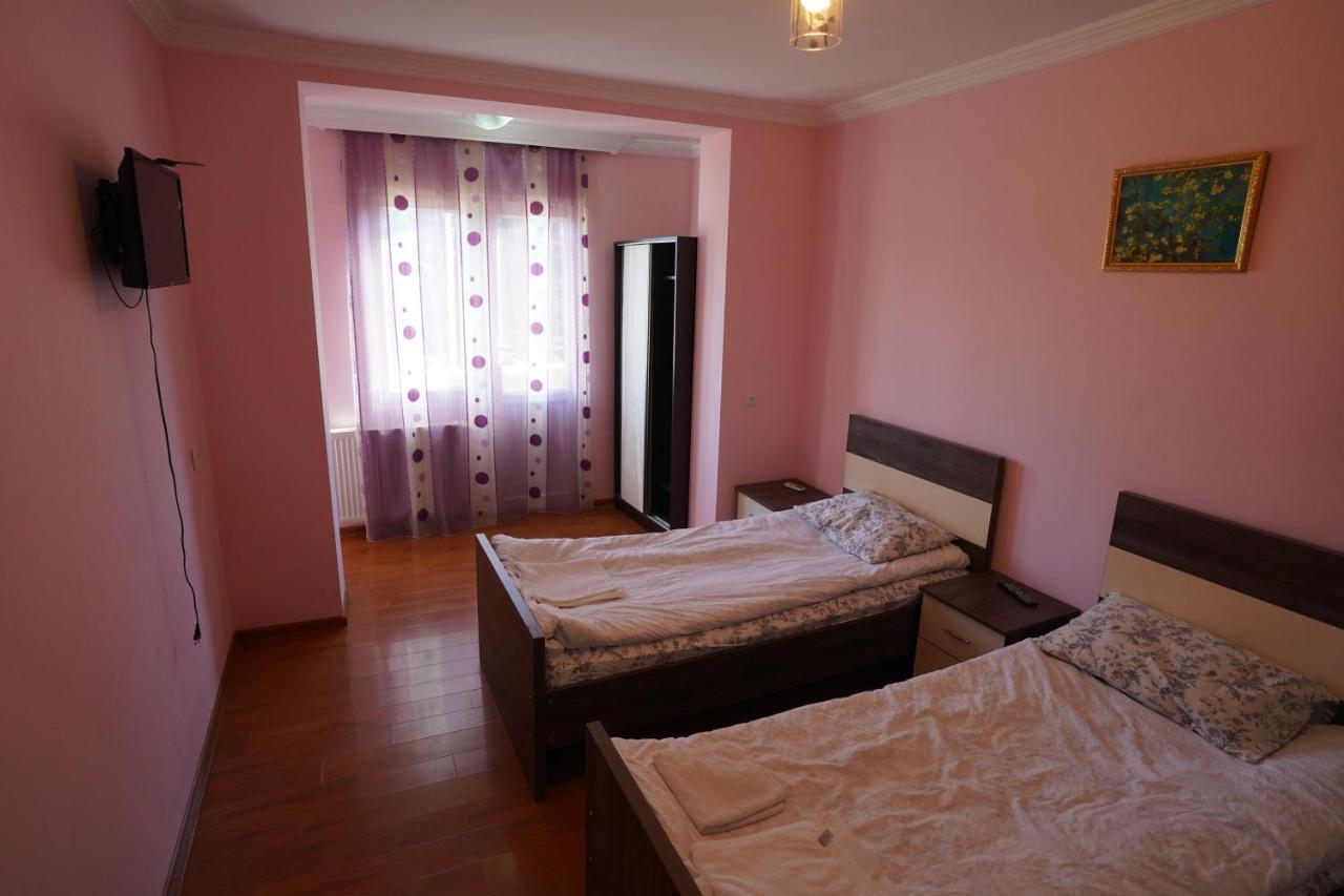 Imperator 1 Hotel คูทายสิ ภายนอก รูปภาพ