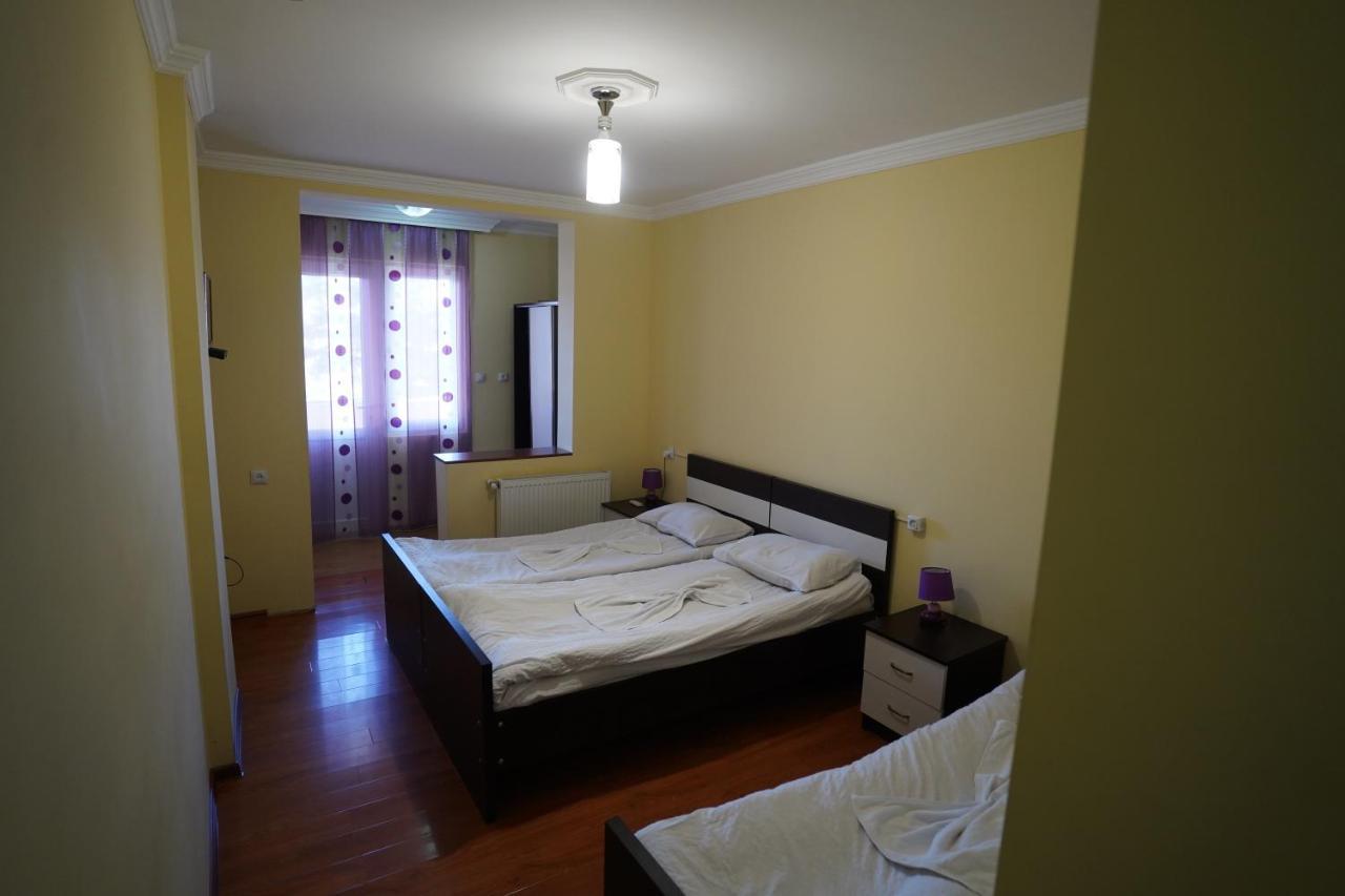 Imperator 1 Hotel คูทายสิ ภายนอก รูปภาพ