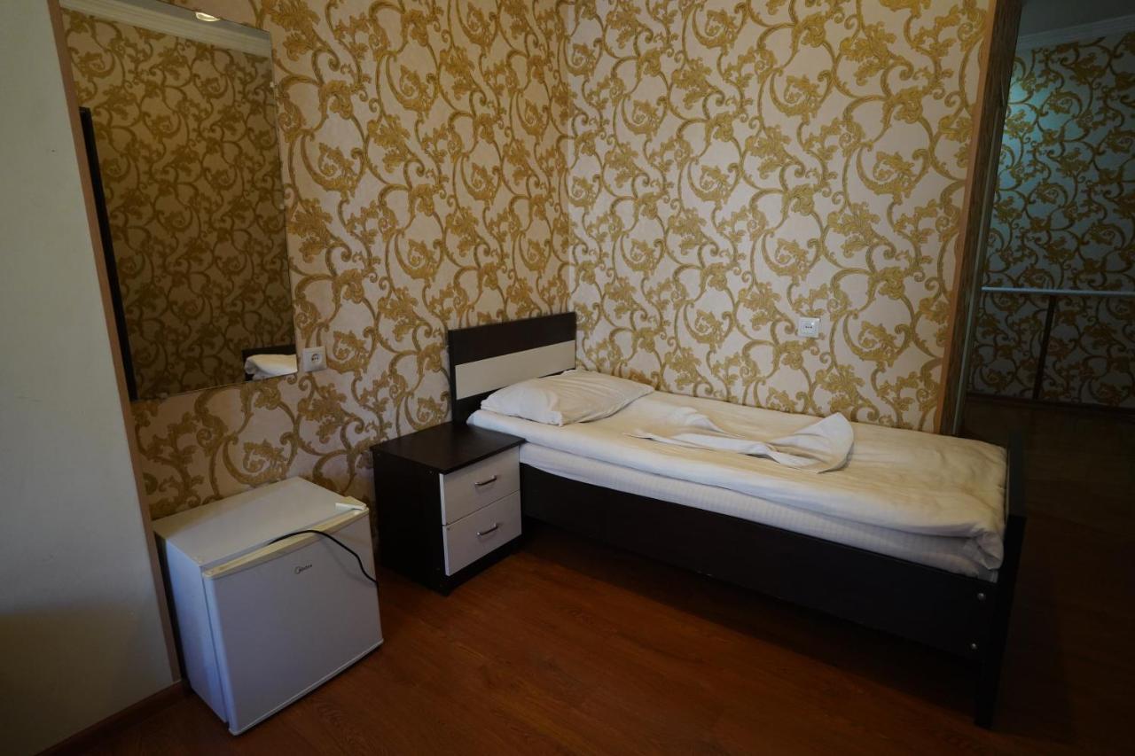 Imperator 1 Hotel คูทายสิ ภายนอก รูปภาพ