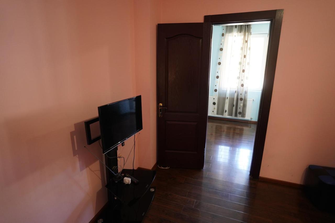 Imperator 1 Hotel คูทายสิ ภายนอก รูปภาพ