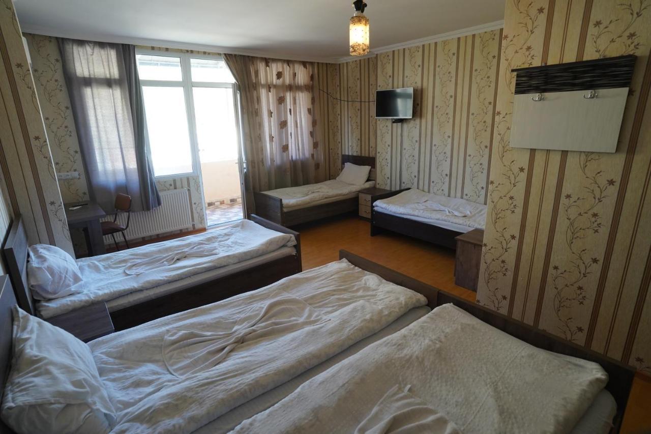 Imperator 1 Hotel คูทายสิ ภายนอก รูปภาพ