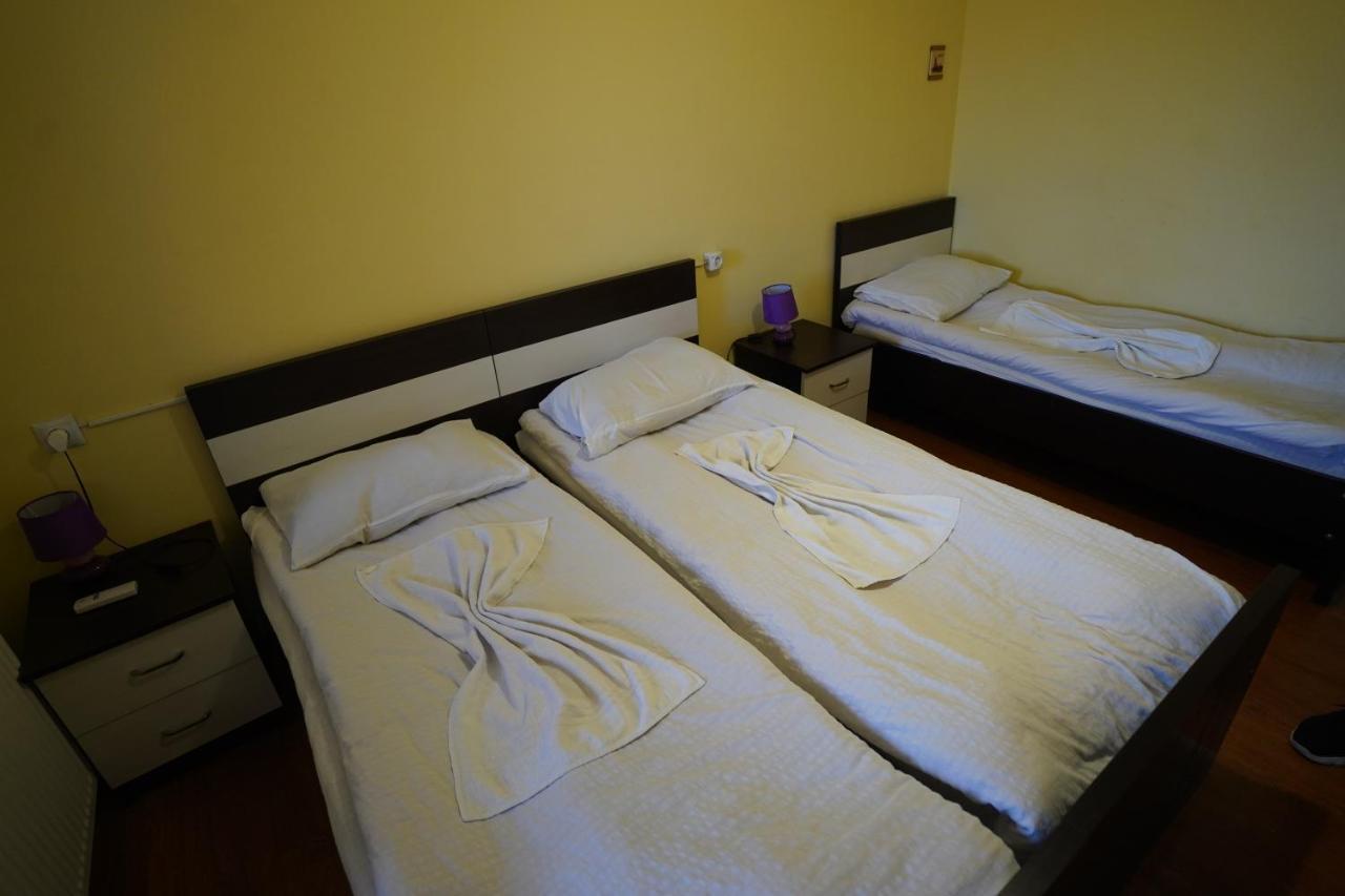 Imperator 1 Hotel คูทายสิ ภายนอก รูปภาพ