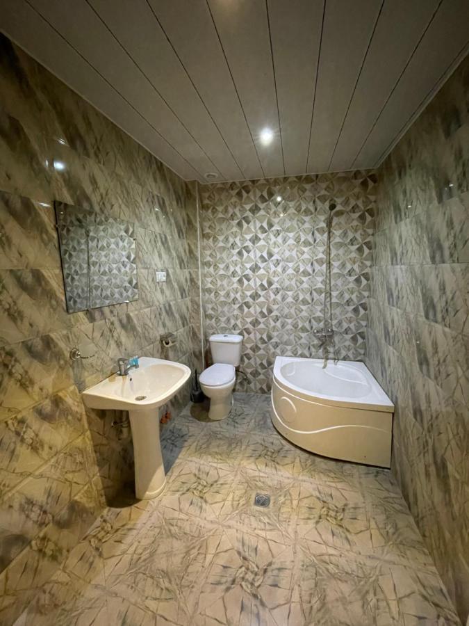 Imperator 1 Hotel คูทายสิ ภายนอก รูปภาพ