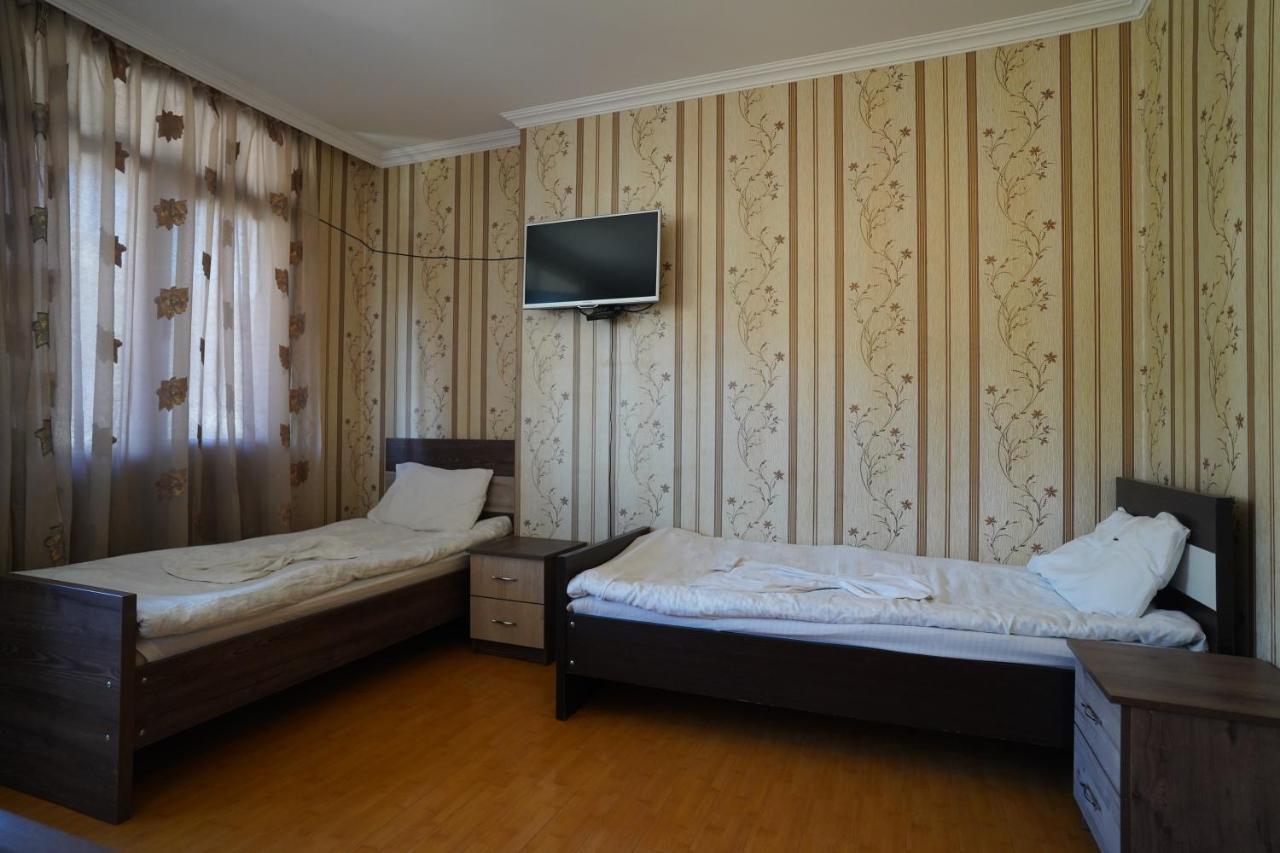 Imperator 1 Hotel คูทายสิ ภายนอก รูปภาพ