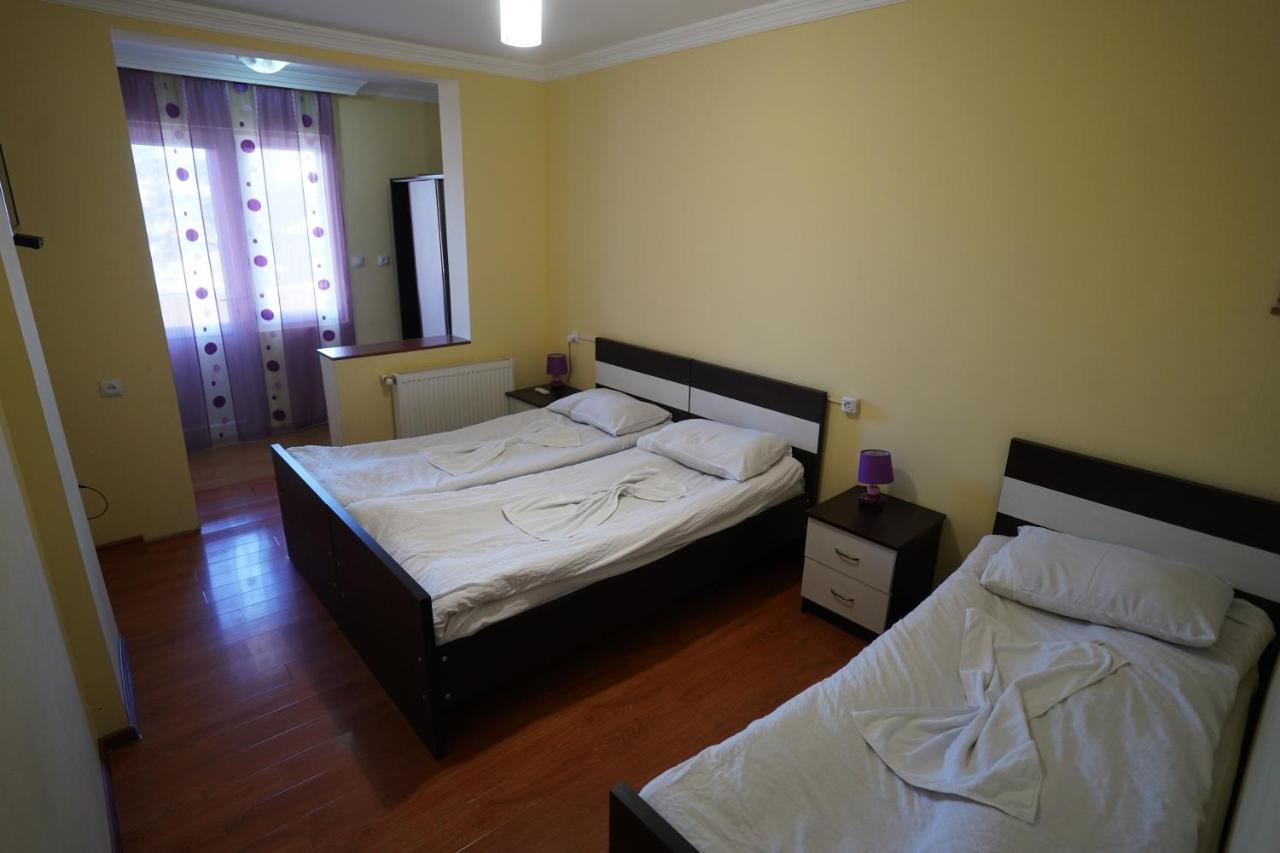 Imperator 1 Hotel คูทายสิ ภายนอก รูปภาพ