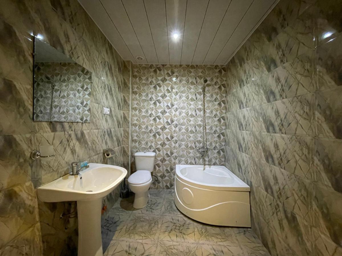 Imperator 1 Hotel คูทายสิ ภายนอก รูปภาพ